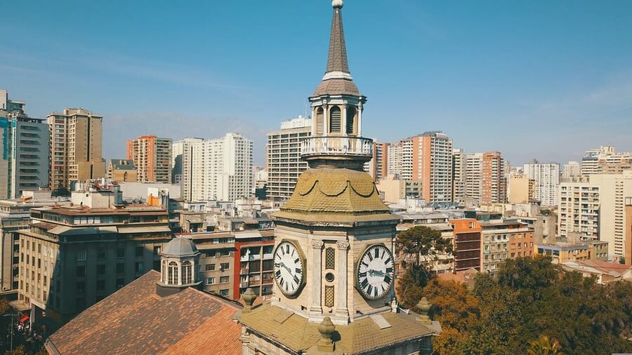 Santiago: Guided Full-Day Walking Tour with a Chilean Lunch - Public buses and the metro as part of the experience