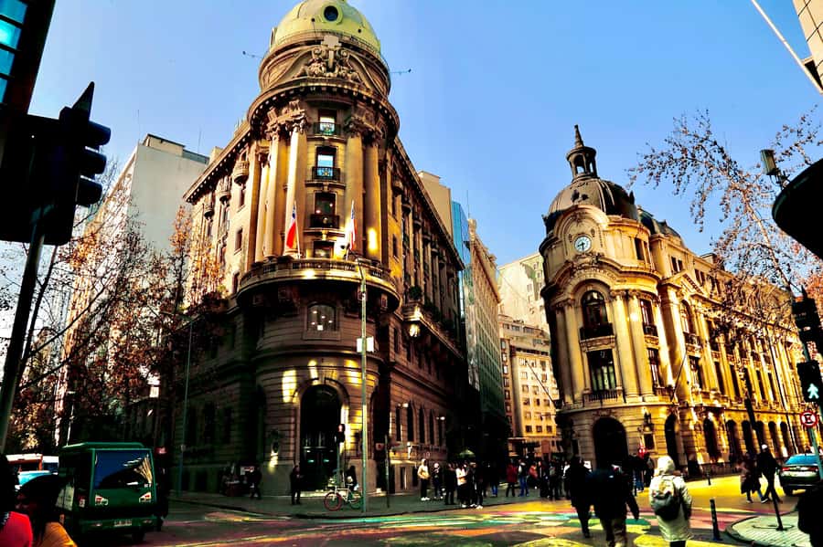 Santiago Half-Day Walking Tour with Hotel Pick up & Brunch - Sanhattan and the first look at modern Santiago