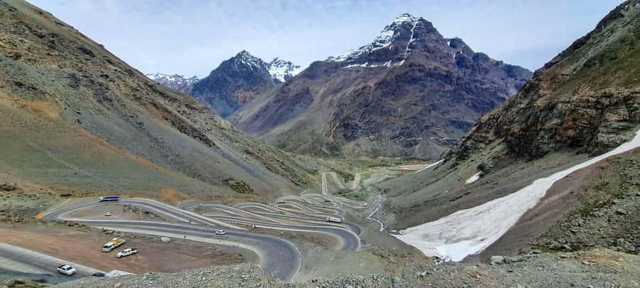 Santiago: Inca Lagoon Tour with Local Vineyard and Tasting - Following the Andes toward Aconcagua