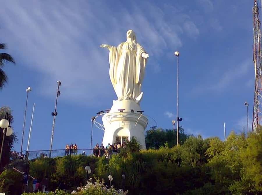 Santiago : Must-See Sites Walking Tour With A Guide - What the $36 price really buys you