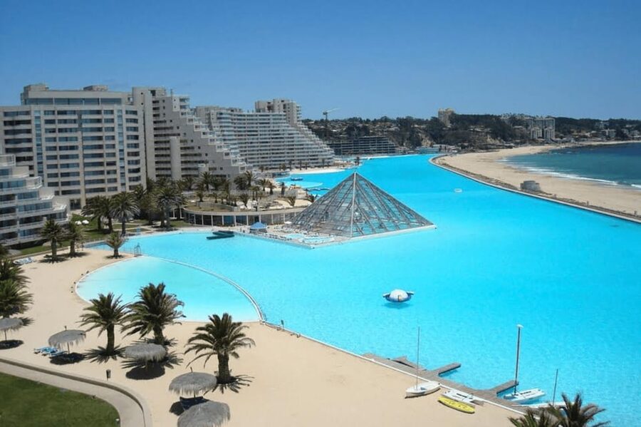 Santiago: Veramonte Vineyard, Isla Negra and Algarrobo, - Who should book this day?