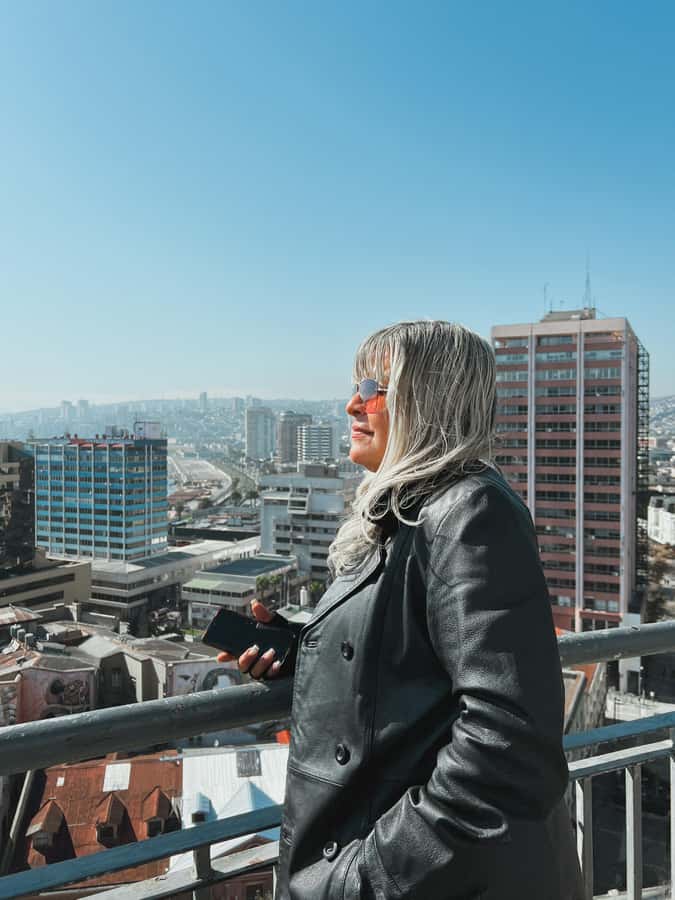 Santiago: Vina Del Mar, Valparaiso, Casablanca & Reñaca Tour - Should you book the Valparaiso and Vina del Mar tour?