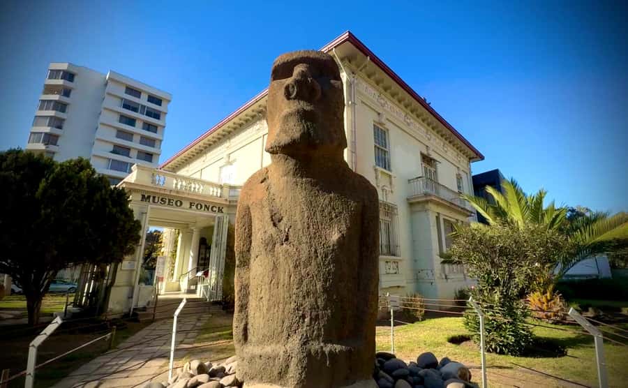 Santiago: Viña del Mar, Valparaiso, with Wine Tasting - Viña del Mar: polished coast and quick photo stops