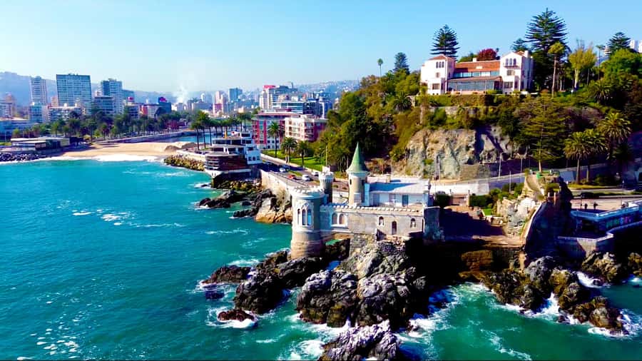 Santiago: Viña del Mar, Valparaiso, with Wine Tasting - Early pickup and the ride to the coast