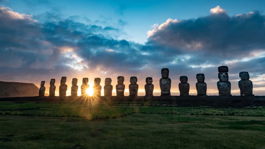 Sunrise Tongariki: Sunrise at Tongariki Park Private Tour - The early pickup from Hanga Roa