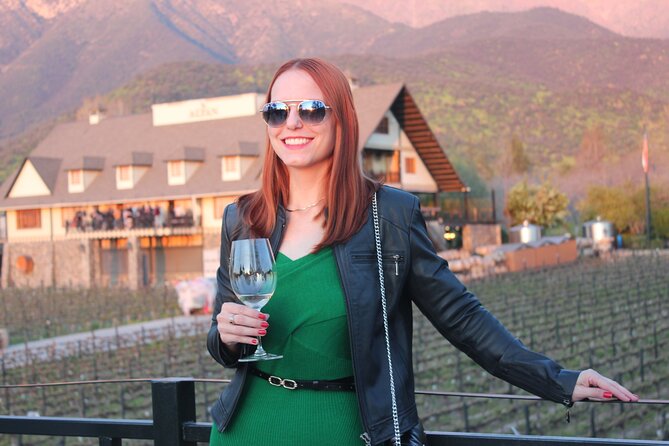 Sunset Alyan + 6 wines + individual snack + rustic dinner - Walking through the vineyard and winery