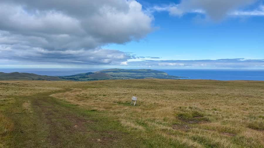 Terevaka Horse Excursion: The highest point and 360° view. - Booking, cancellation, and practical details