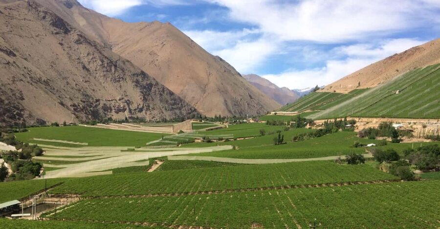 The Magnificient Elqui Valley Grand Tour - Gabriela Mistral’s school and the Puclaro Dam