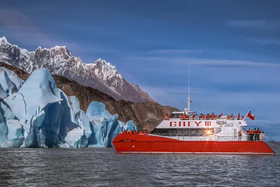 Torres del Paine: 3-Hour Scenic Boat Tour to Grey Glacier - Grey Lake Begins at Hotel Lago Grey