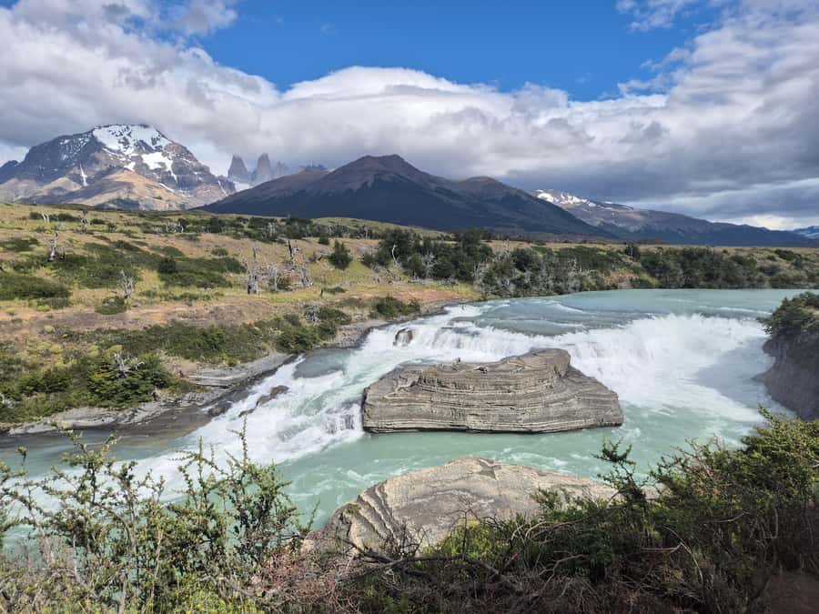 Torres del Paine: Full Day Excursion Torres del Paine + Milodon Cave. - Grey Lake gives you the day’s longest walk