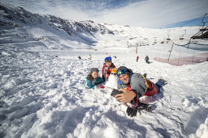 Tour Parque Farellones Ticket+Transportation, optional Snowwear - Queues, crowds, and the park’s practical limits