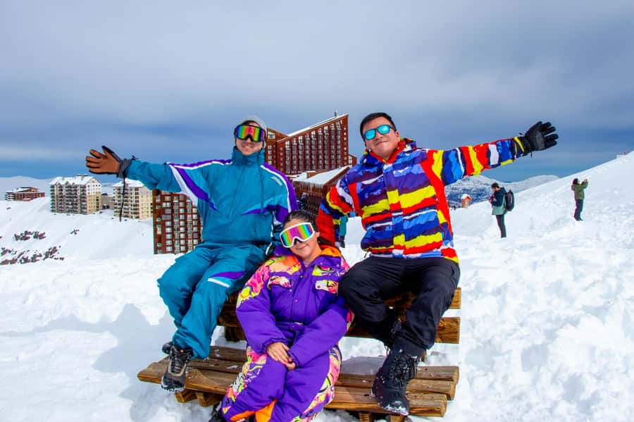 Valle Nevado Tour - Parque Arauco and the city-side start