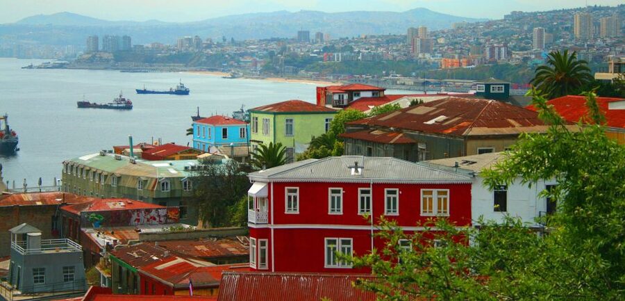 Valparaiso 3-Hour Walking Tour - Riding the funiculars toward Cerro Alegre and Cerro Concepción