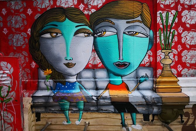 Valparaiso and Viña del Mar Full-Day Private Guided Tour - Walking Valparaiso: murals, funiculars, and steep streets