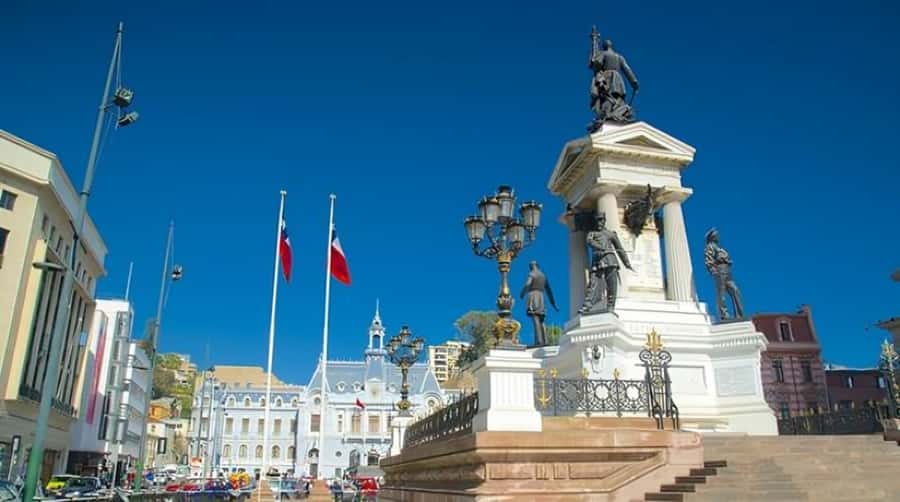 Valparaiso : Must-See Sites Walking Tour With A Guide - Why this walk works well in Valparaíso