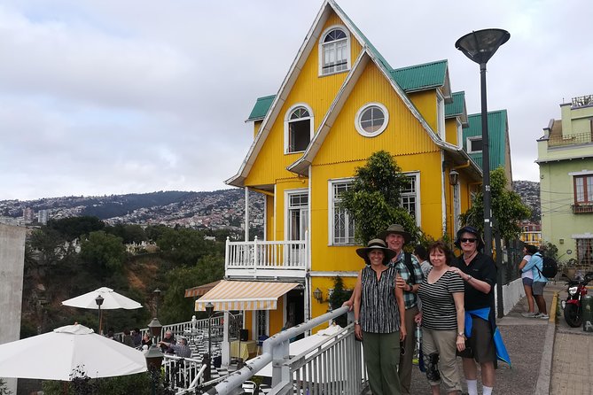 Valparaiso Port and Viña del Mar with wine tasting in Casablanca - The funicular ride adds local character