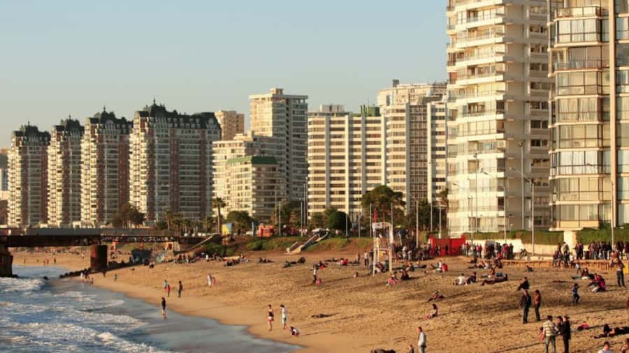 Valparaíso: Private Full Day Sightseeing Tour - Lunch beside the Pacific
