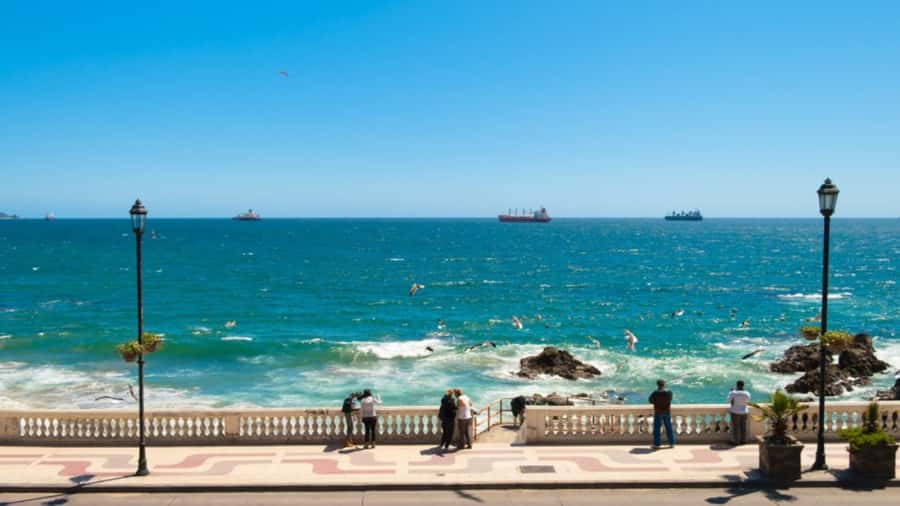 Valparaíso: Private Full Day Sightseeing Tour - Viña del Mar: a different face of the coast