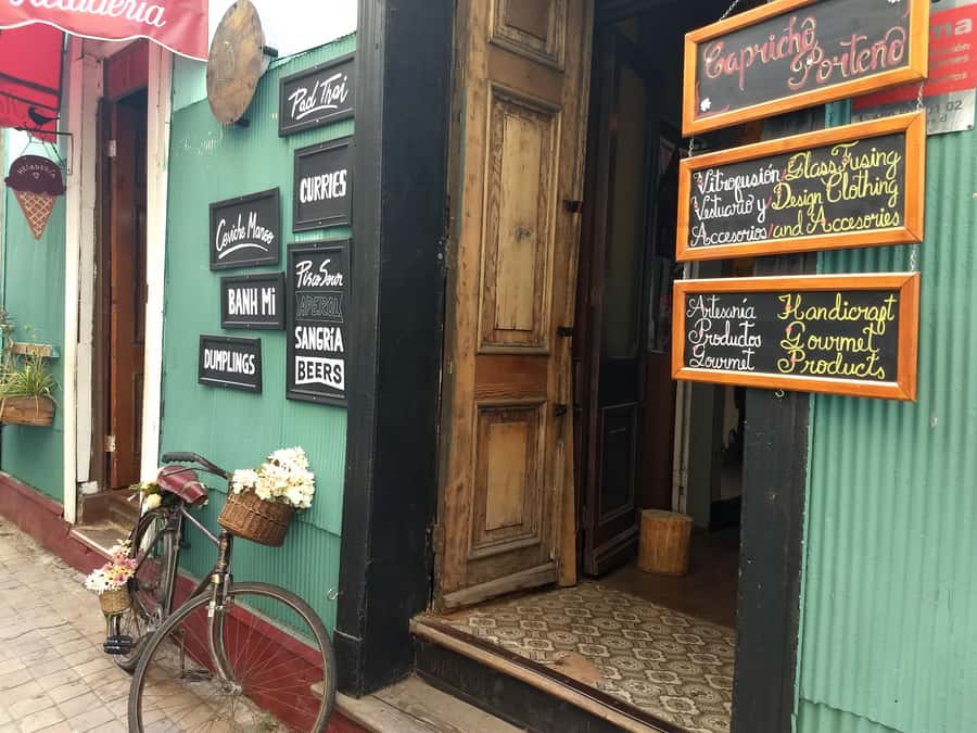 Valparaiso: Street Art, Funiculars and Port City Tour - Is $41 a fair price for two hours?
