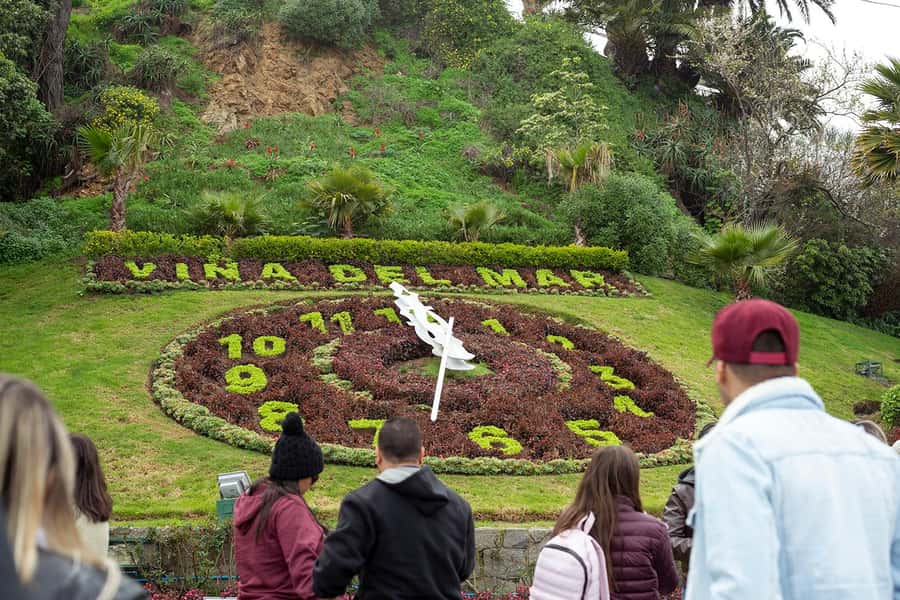 VIÑA DEL MAR AND VALPARAISO TOUR - Leaving Santiago for Casablanca Valley